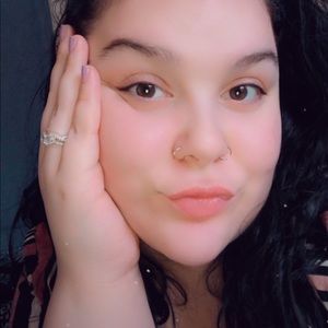 Meet your Posher, Ashly